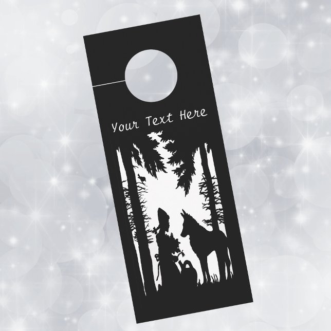 Zwart Witte Rode Ridderkap Bos Onder Bomen Deurhanger (Black and white Red riding hood in the woods under trees with the wolf on paper door hanger.)