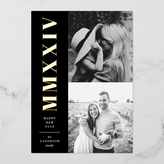 Zwart-witte Romeinse cijfers Twee Foto Folie Feestdagenkaart (Voorkant)