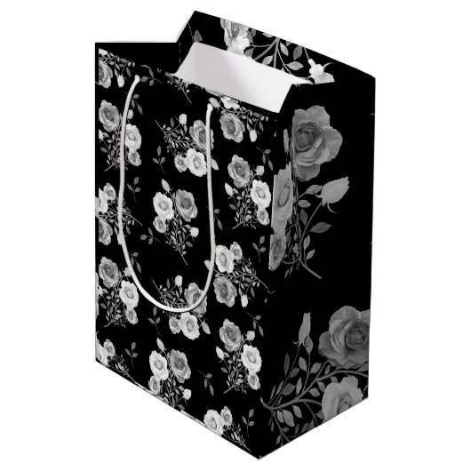 Zwart & witte rozen bruiloft geschenk tas medium cadeauzakje (Achterkant Gekanteld)