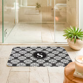 Zwart-witte schelpen kustmonogram badmat