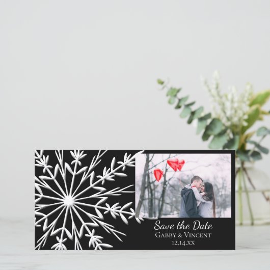 Zwart-witte Sneeuwvlok-huwelijkskaart 'Save the Da Save The Date (Staand voorkant)