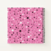 Zwart-witte sterren op roze notitieboek (Achterkant)