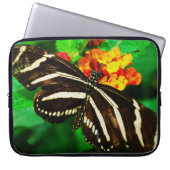 Zwart witte streep zebra longwing vlinder foto laptop sleeve (Voorkant)