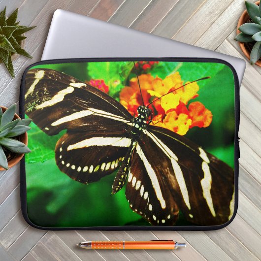 Zwart witte streep zebra longwing vlinder foto laptop sleeve