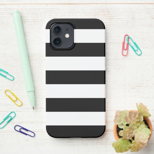 Zwart-witte strepen, gestreept patroon, lijnen iPhone hoesje (Op bureau)