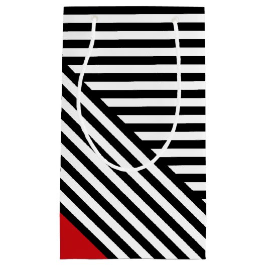 Zwart-witte strepen met rode driehoek klein cadeauzakje (Voorkant)