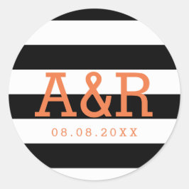 Zwart-witte strepen | Oranje Monogram & Datum Ronde Sticker