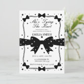 zwart witte strik Ze bindt het knoop Vrijgezellenf Kaart (Staand voorkant)