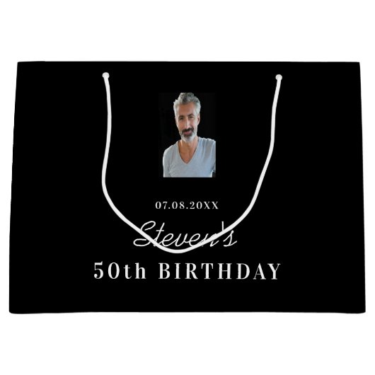 Zwart-witte verjaardagsfoto met naam groot cadeauzakje (Voorkant)