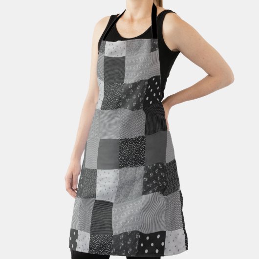 Zwart-witte vierkanten van  patchwork schort (Insitu)