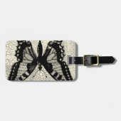 Zwart-witte vlinder op gekraakte achtergrond bagagelabel (Voorkant horizontaal)