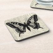 Zwart-witte vlinder op gekraakte achtergrond bier onderzetter (Linkerzijde)