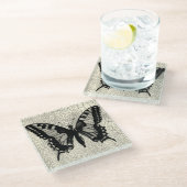 Zwart-witte vlinder op gekraakte achtergrond glazen onderzetter (Schuin)