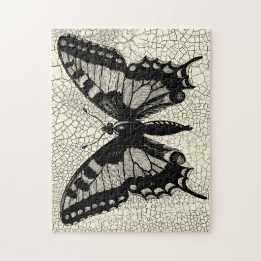 Zwart-witte vlinder op gekraakte achtergrond legpuzzel (Verticaal)