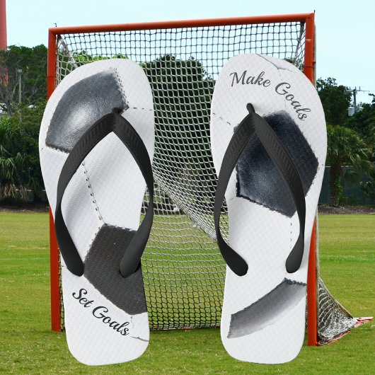 Zwart-witte voetbal gepatterd teenslippers