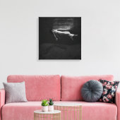 Zwart-witte vrouw op de foto van water canvas afdruk (Insitu (Woonkamer))