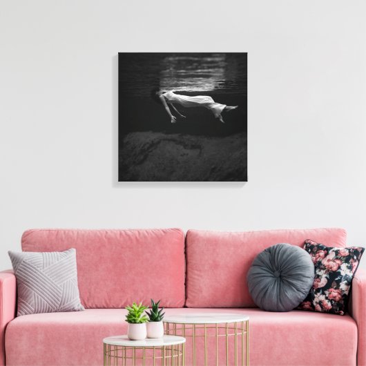 Zwart-witte vrouw op de foto van water canvas afdruk (Insitu (Woonkamer))