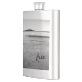 Zwart-witte zandstrand heupfles (Links)