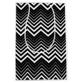 Zwart-witte zigzag Chevron Medium Cadeauzakje (Voorkant)