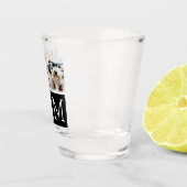Zwart-witteinkfotocollage met monogram shot glas (Rechts)