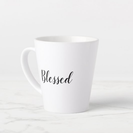 Zwart-wittekst aangepast aangepast script, schatti latte mok (Linkerhoek)