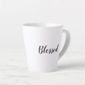 Zwart-wittekst aangepast aangepast script, schatti latte mok (Rechterhoek)