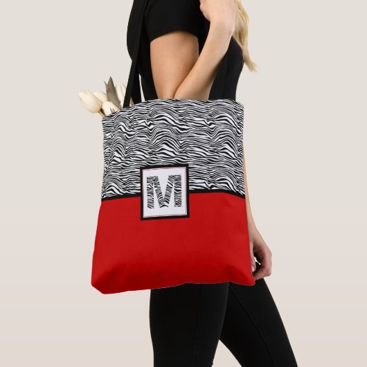 Zwart-witzebra Afdrukmonogram | Rood Tote Bag (Dichtbij)