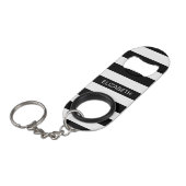 Zwart WT Horizontale Preppy Streep #2 Naam Monogra Sleutelhanger Flessenopener (Voorkant Gekanteld)