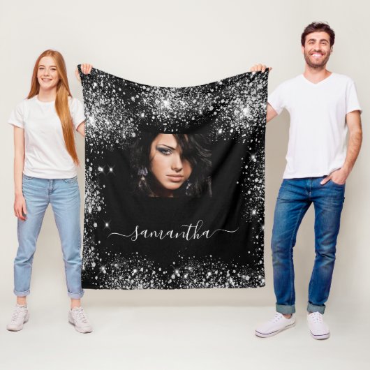 Zwart zilveren aangepaste fotoglitter-monogram fleece deken (In situ)