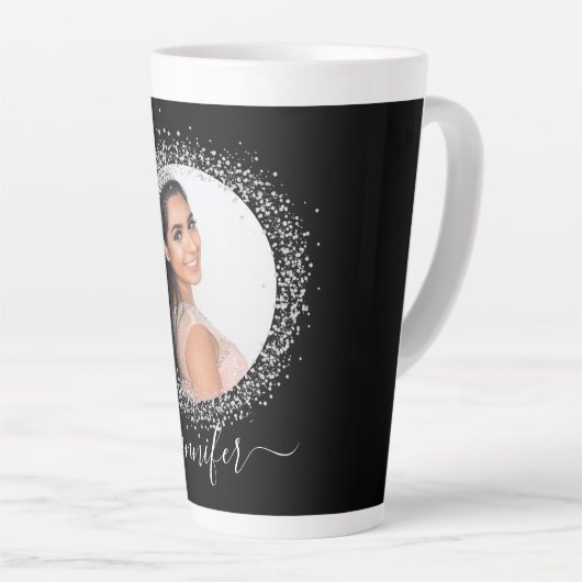 Zwart zilveren fotoglitter-naamscript latte mok (Rechterhoek)
