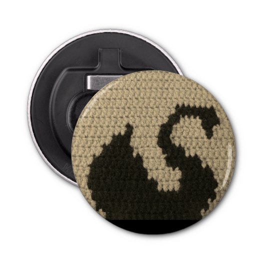 Zwart zwaaprofiel Natuurunieke gehaakte druk Button Flesopener (Voorkant)