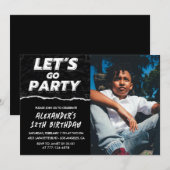 Zwarte 12e verjaardag uitnodigingen Boy Photo (Voorkant / Achterkant)