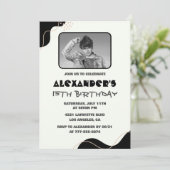 Zwarte 15e verjaardagsuitnodigingen Mannen Eenvoud Kaart (Staand voorkant)