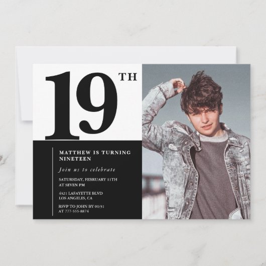 Zwarte 19e verjaardag uitnodigingen Elegant Chic (Voorkant)
