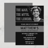 Zwarte 24ste verjaardagsuitnodiging Het Man De Leg Kaart (Voorkant / Achterkant)