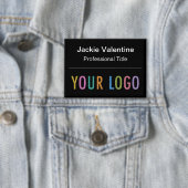 Zwarte 3,5 inch Pinback Naam Button met Logo Badge (Insitu)