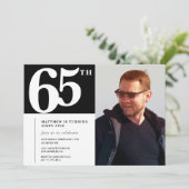 Zwarte 65e verjaardag uitnodigingen Modern Chic Fo (Staand voorkant)