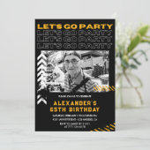Zwarte 65e verjaardagsuitnodigingen Mannen Fotospr Kaart (Staand voorkant)