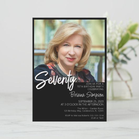 Zwarte 70e verjaardag foto uitnodiging (Staand voorkant)
