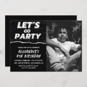 Zwarte 8e verjaardag uitnodigingen Boy Photo (Voorkant / Achterkant)