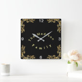 Zwarte achtergrond Gold Floral Border personaliser Vierkante Klok (Huis)