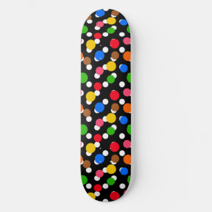 Zwarte achtergrond Kleurrijke Polka Dots Persoonlijk Skateboard