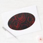 Zwarte achtergrond rode rozen ovale sticker (Envelop)