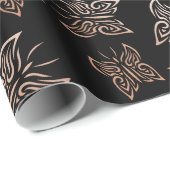 Zwarte achtergrond roos Gold Butterflies Cadeaupapier (Rol Hoek)
