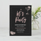 Zwarte achtergrond roze cocktail verjaardag kaart (Staand voorkant)