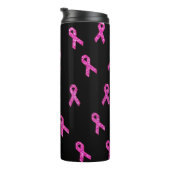 Zwarte achtergrond roze lint thermosbeker (Geroteerd rechts)