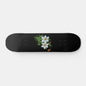 Zwarte achtergrond Tulpen en Daffodils Flowers Skateboard (Horizontaal)