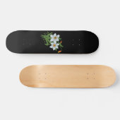 Zwarte achtergrond Tulpen en Daffodils Flowers Skateboard (Horizontaal)