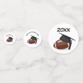 Zwarte afstudeerhoed op een voetbal confetti (Voorkanten)