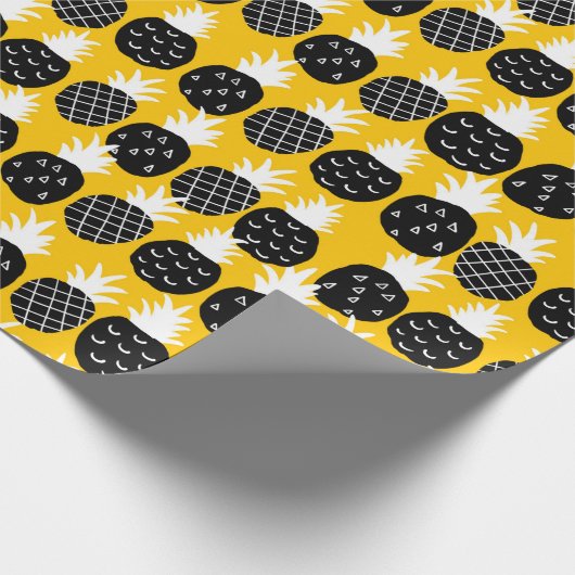 Zwarte anananas cadeaupapier (Hoek)